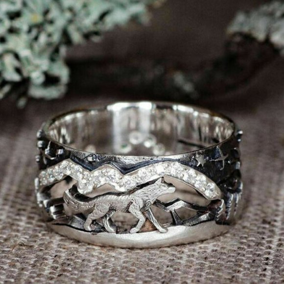 silver wolf ring